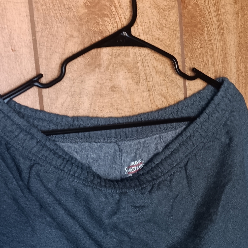 GILDAN SMART BASIC MENS SWEAT PANTS. SIZE 2XL.
